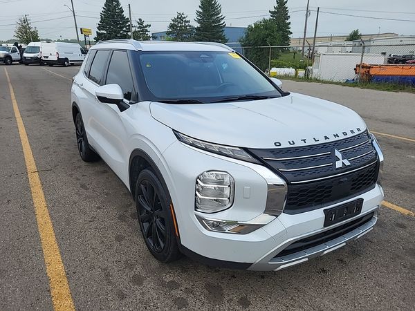 2023 Mitsubishi Outlander S-awc Sel