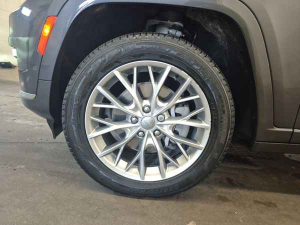 2022 Jeep Grand Cherokee L SUMMIT