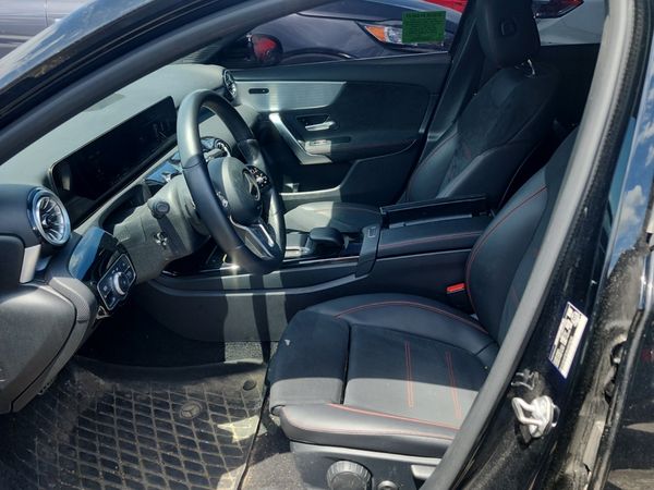 2022 Mercedes-Benz A-CLASS A 220 A220-4M