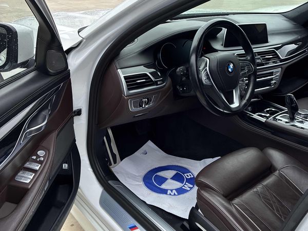 2016 BMW 7 Series 750i xDrive