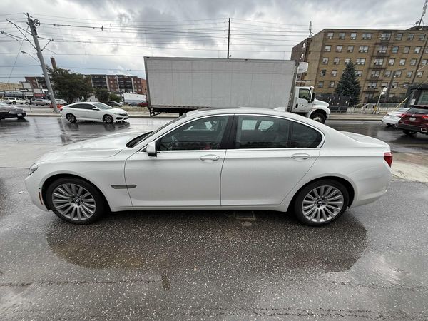 2014 BMW 7 Series 4dr Sdn xDrive AWD