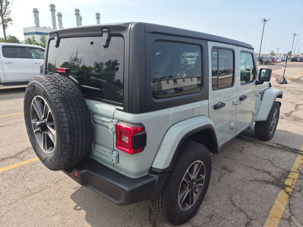 2023 Jeep Wrangler SAHARA
