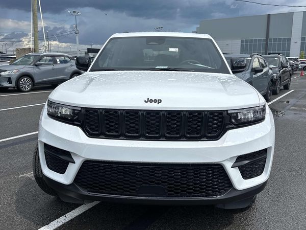 2025 Jeep Grand Cherokee Altitude Laredo, Altitude