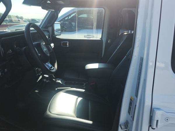2024 Jeep Wrangler 4 Door 4x4 Sahara