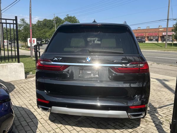 2022 BMW X7 xDrive40i