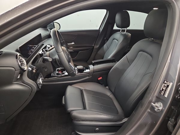 2022 Mercedes-Benz A-CLASS A 220 A220-4M