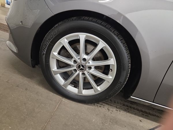 2022 Mercedes-Benz A-CLASS A 220 A220-4M