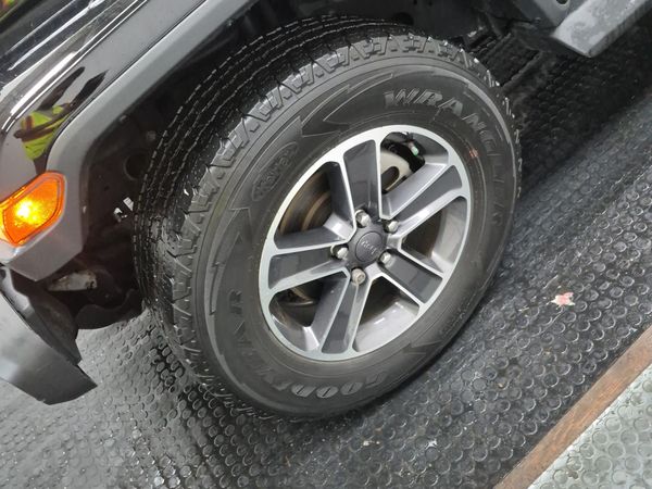 2023 Jeep Wrangler SAHARA