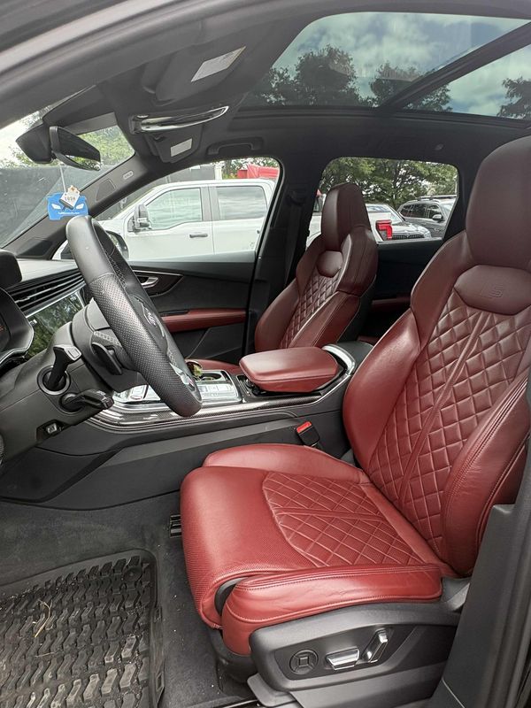 2023 Audi SQ7 4.0 TFSI quattro quattro Premium Plus