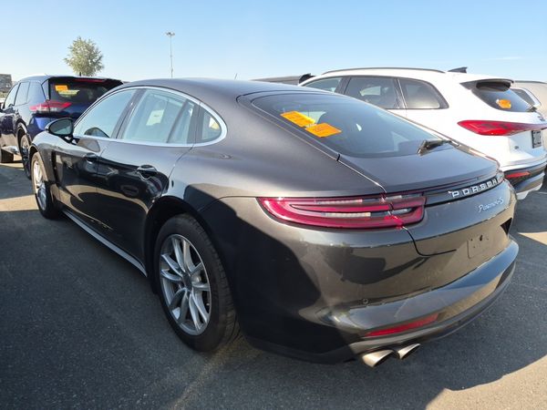 2018 Porsche Panamera 4S