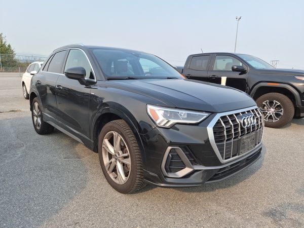 2019 Audi Q3 TECHNIK S Line quattro Prestige