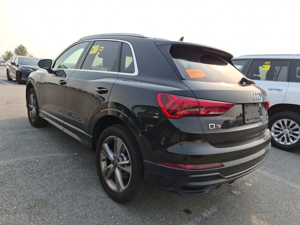 2019 Audi Q3 TECHNIK S Line quattro Prestige