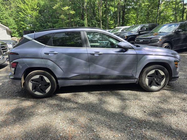 2025 Hyundai Kona Electric Preferred FWD w/Trend Package
