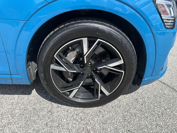 2019 Audi e-tron Progressiv