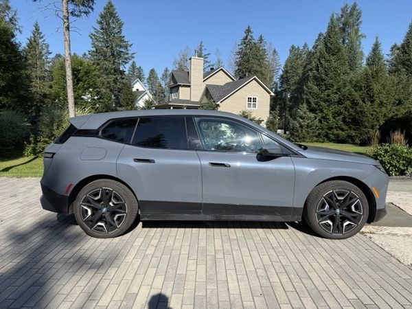 2022 BMW iX xDrive50 xDrive50i