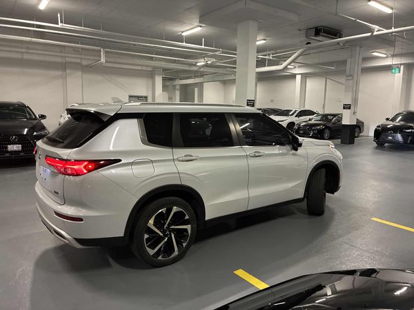 2023 Mitsubishi Outlander S-AWC