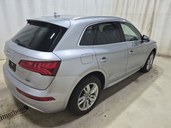 2018 Audi Q5 KOMFORT quattro Premium