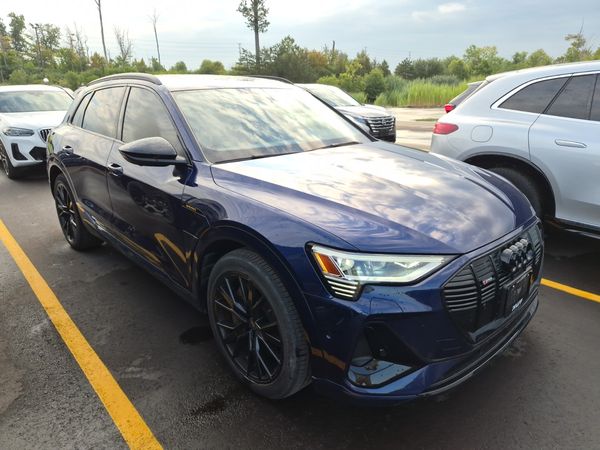 2022 Audi E-TRON PROGRESSIV quattro Premium