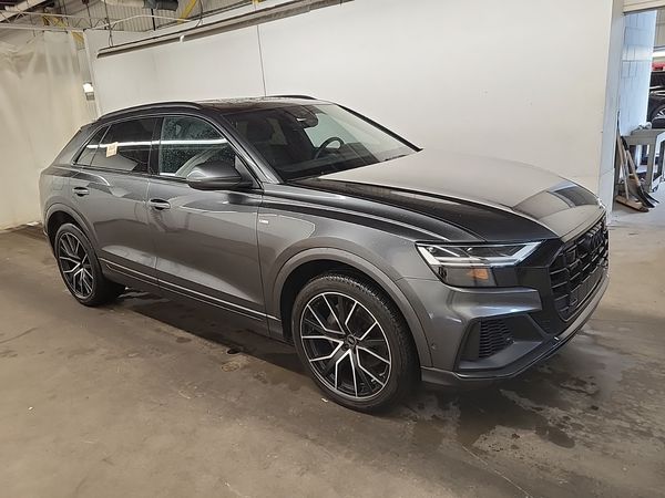 2022 Audi Q8 PROGRESSIV quattro Progressiv