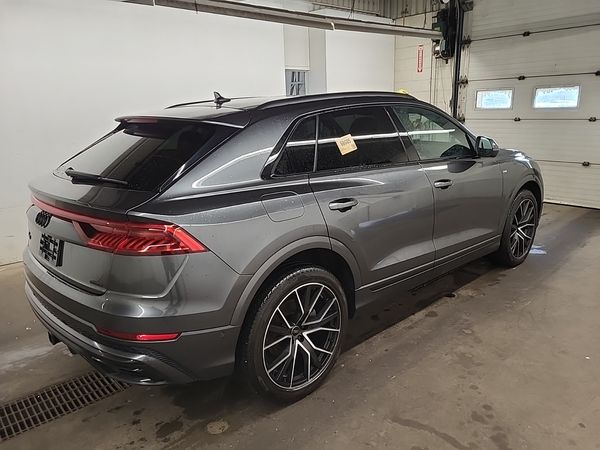 2022 Audi Q8 PROGRESSIV quattro Progressiv