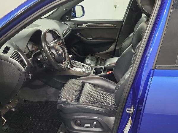 2017 Audi SQ5 3.0T TECHNIK quattro Premium Plus