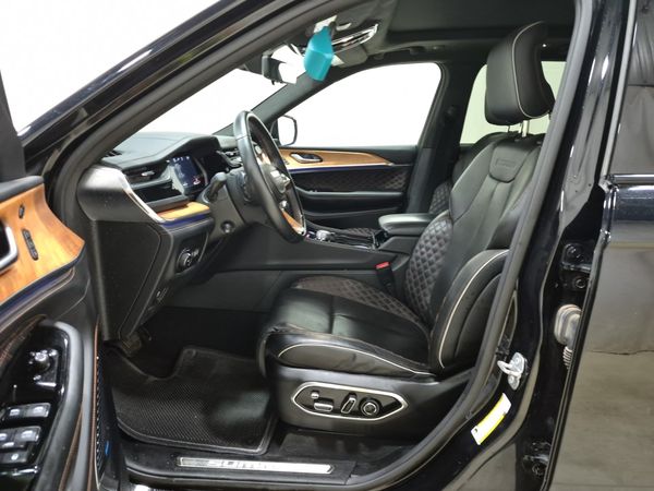 2023 Jeep Grand Cherokee SUMMIT RESERVE Summit, Summit Reserve