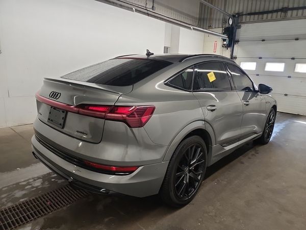 2022 Audi E-TRON SPORTBACK PROGRESSIV quattro Premium