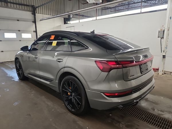 2022 Audi E-TRON SPORTBACK PROGRESSIV quattro Premium