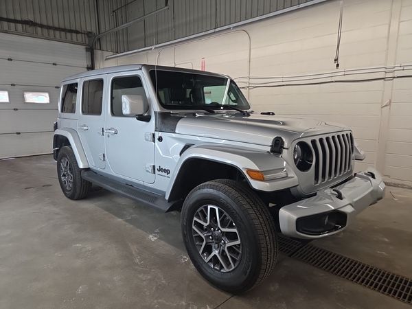 2023 Jeep Wrangler HIGH ALTITUDE Sahara