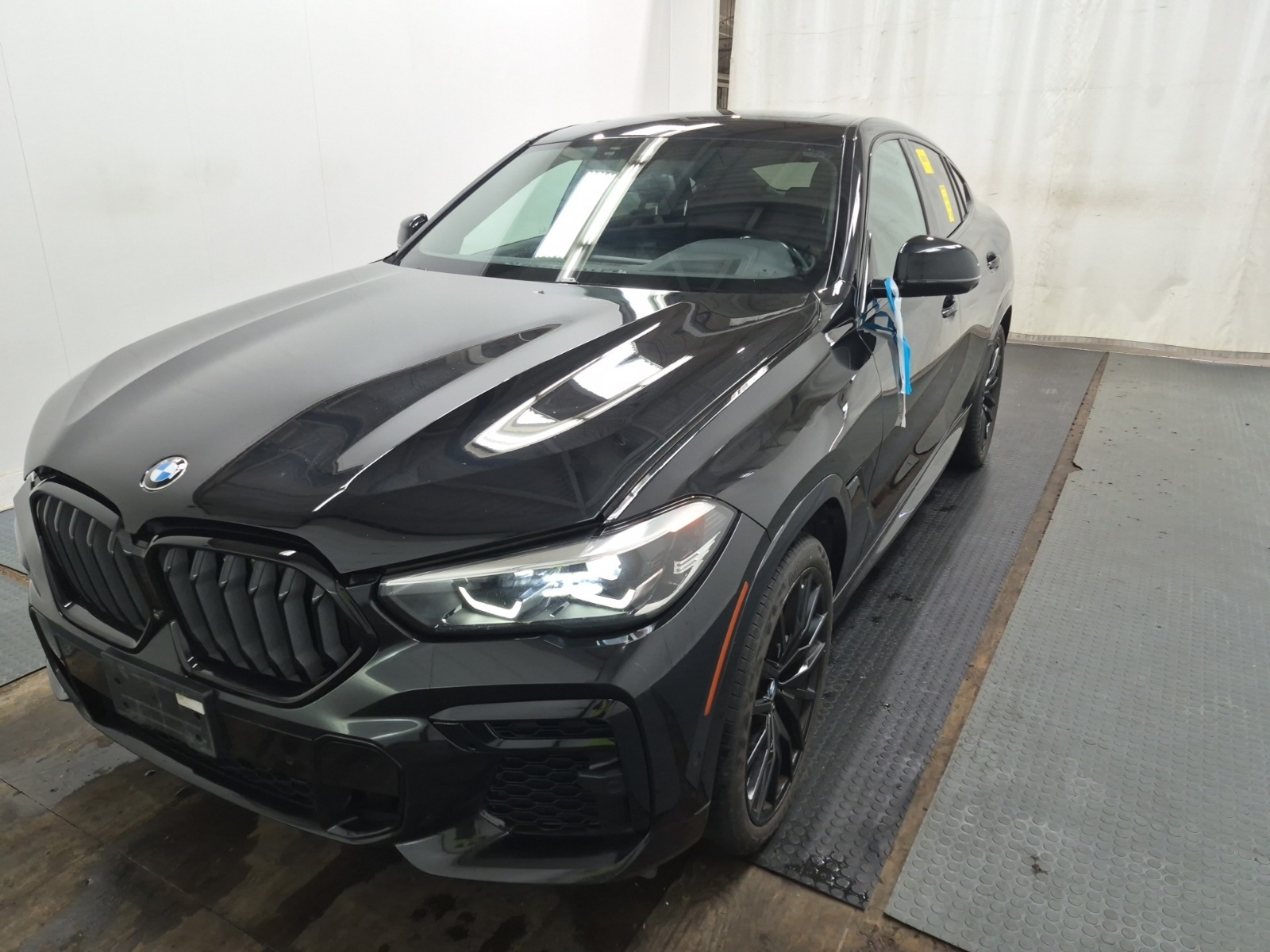 2023 BMW X6 XDRIVE40I