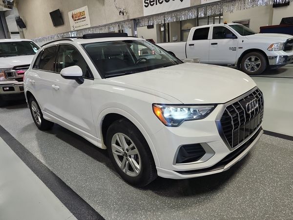 2022 Audi Q3 KOMFORT quattro Premium