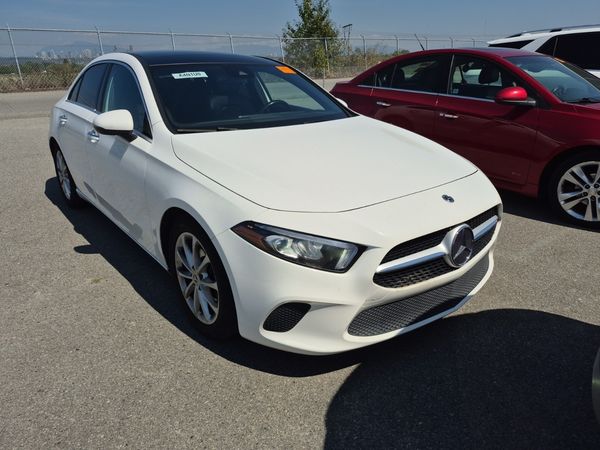2022 Mercedes-Benz A-CLASS 4 MATIC SEDAN A220-4M