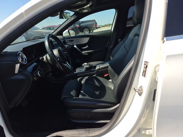 2022 Mercedes-Benz A-CLASS 4 MATIC SEDAN A220-4M