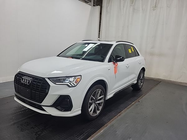 2024 Audi Q3 KOMFORT