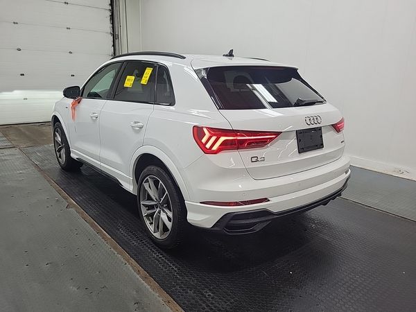 2024 Audi Q3 KOMFORT S Line quattro Premium
