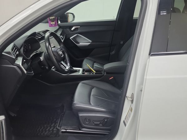 2024 Audi Q3 KOMFORT S Line quattro Premium