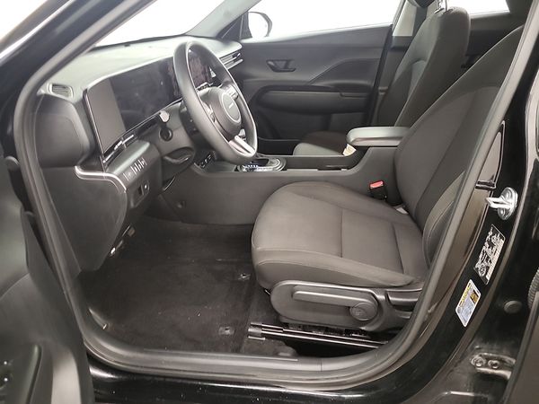 2024 Hyundai KONA ESSENTIAL SE