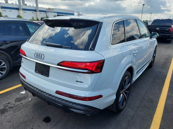 2026 Audi Q7 S LINE PREMIUM PLUS quattro Premium Plus