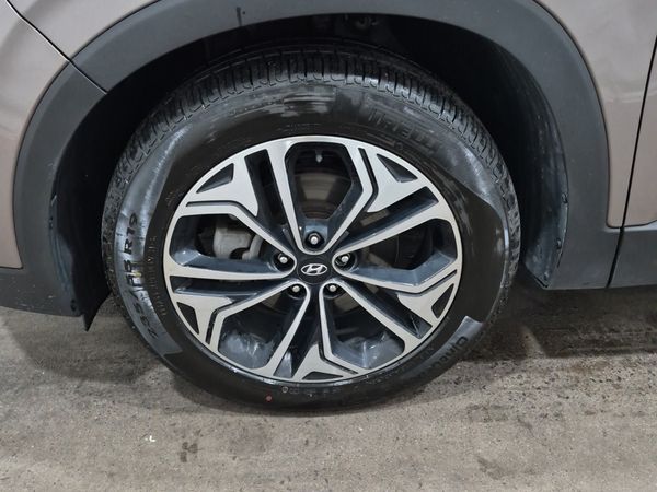 2019 Hyundai Santa Fe ULTIMATE Limited, Ultimate
