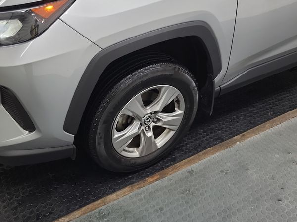 2023 Toyota Rav4 LE XLE Premium