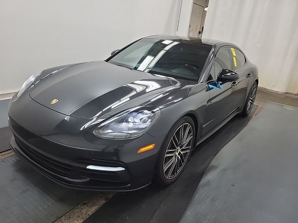 2017 Porsche Panamera 4S