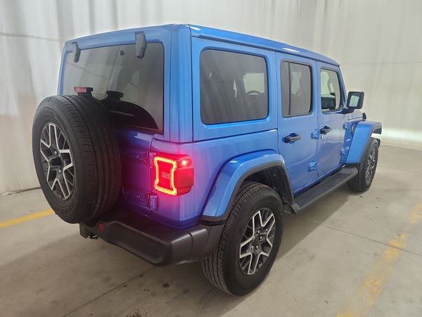 2024 Jeep Wrangler 4 Door 4x4 Sahara