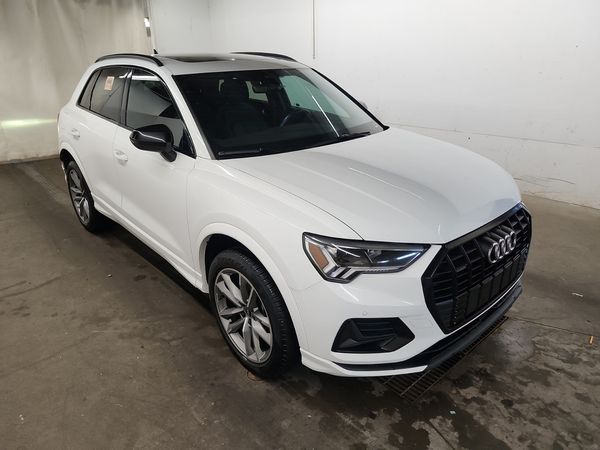2022 Audi Q3 KOMFORT quattro Premium