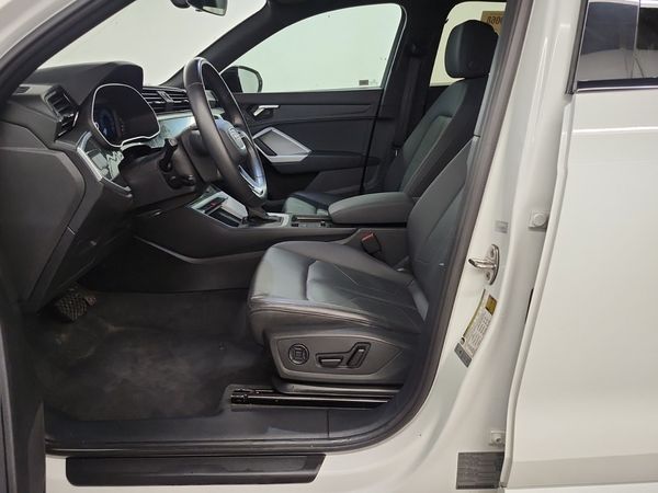 2022 Audi Q3 KOMFORT quattro Premium