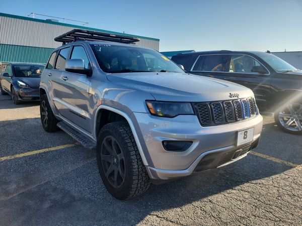 2021 Jeep Grand Cherokee ALTITUDE Laredo