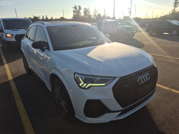 2021 Audi Q3 TECHNIK quattro Technik
