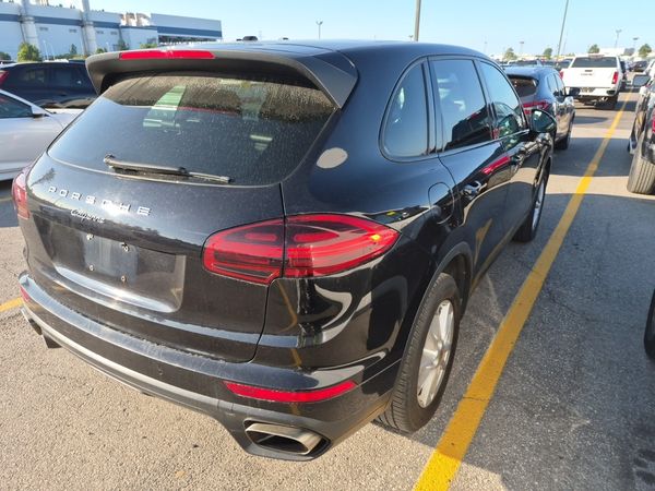 2017 Porsche Cayenne AWD 4DR