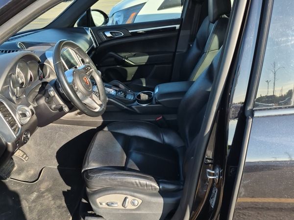 2017 Porsche Cayenne AWD 4DR