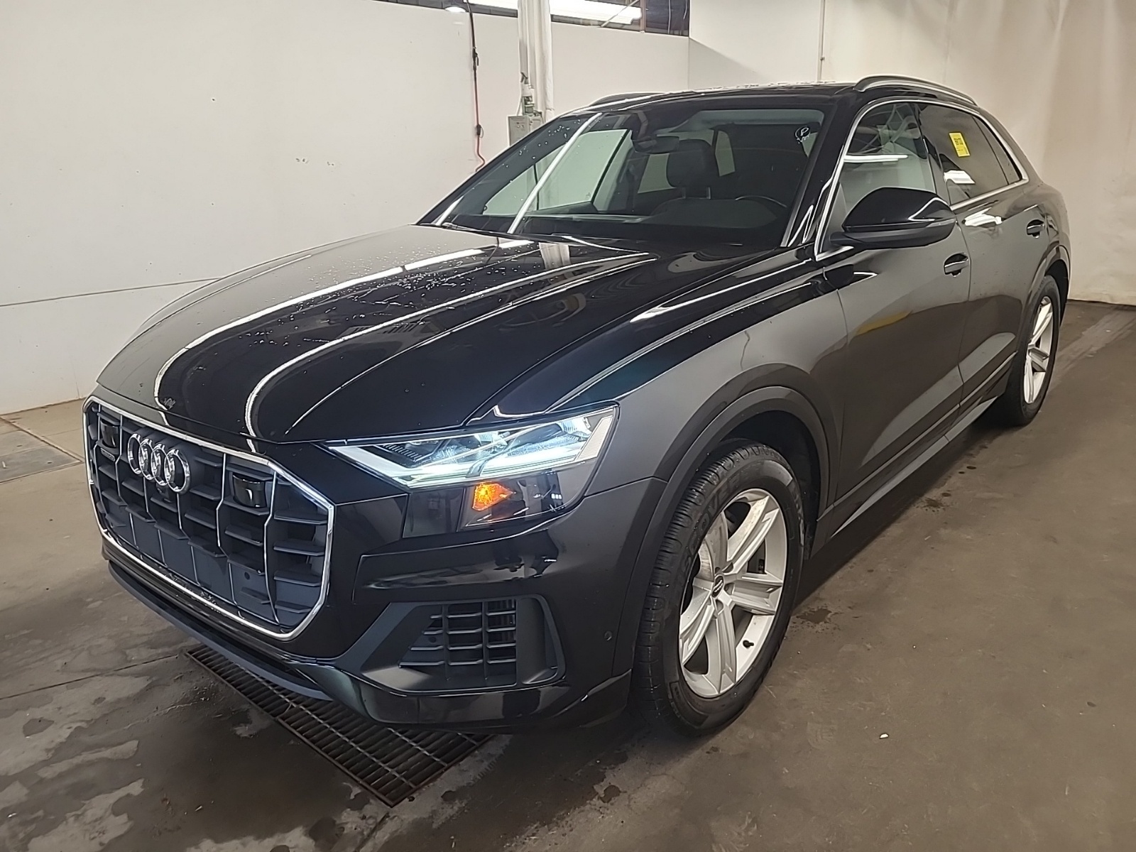 2019 Audi Q8 PROGRESSIV Premium