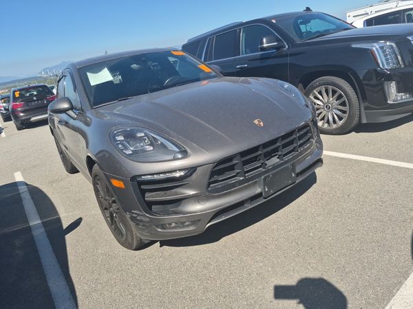 2017 Porsche MACAN GTS